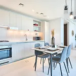 Stay By Latinem Luxury 1Br Holiday Home Cvg 4010 Near Burj Khalifa
