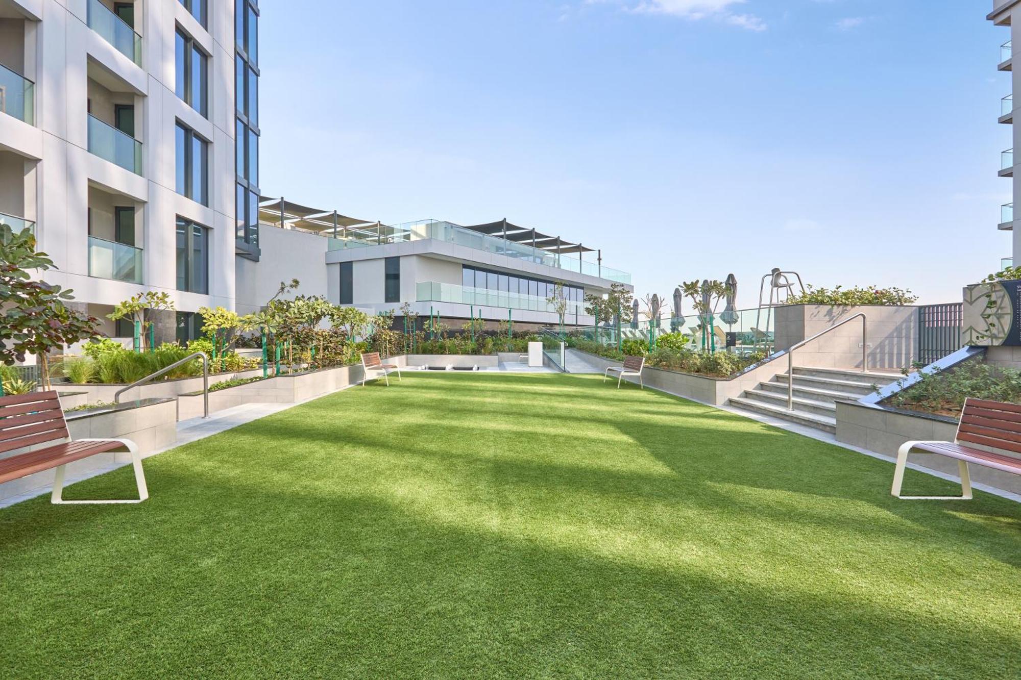 By Latinem Luxury 1br Cvg 4010 Near Burj Khalifa *